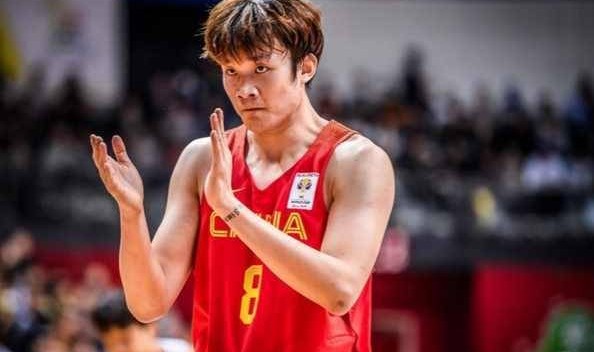  中国球员崔永熙签约步行者，男篮再添希望  